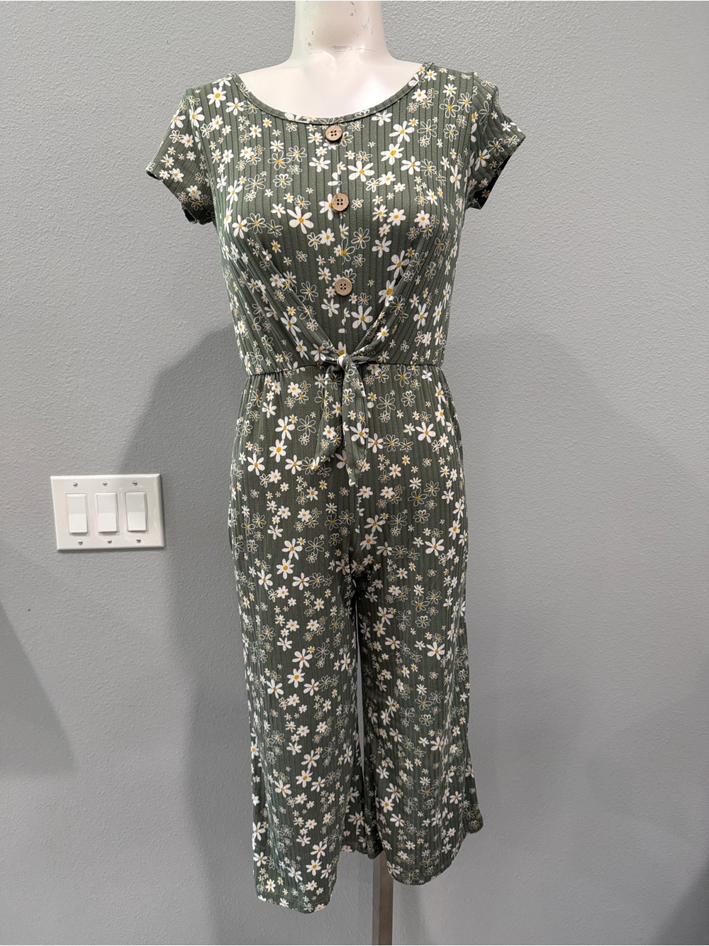Green Floral Button-Front Jumpsuit with Tie Waist